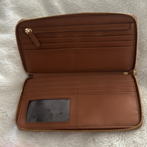 Michael Kors EUC Black and Tan wallet, no call-outs - Picture 6 of 7